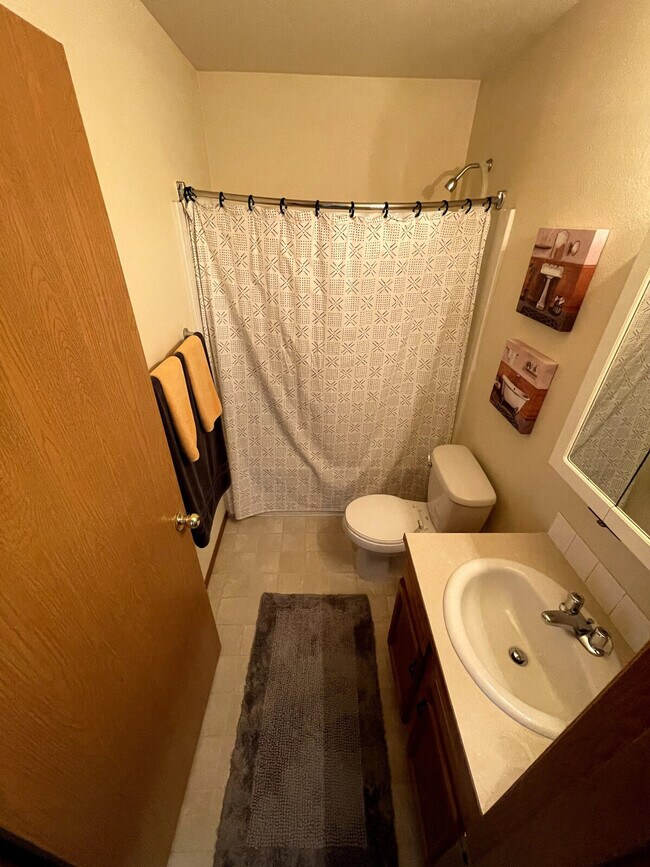 Building Photo - 6005G Chapel Hill Blvd