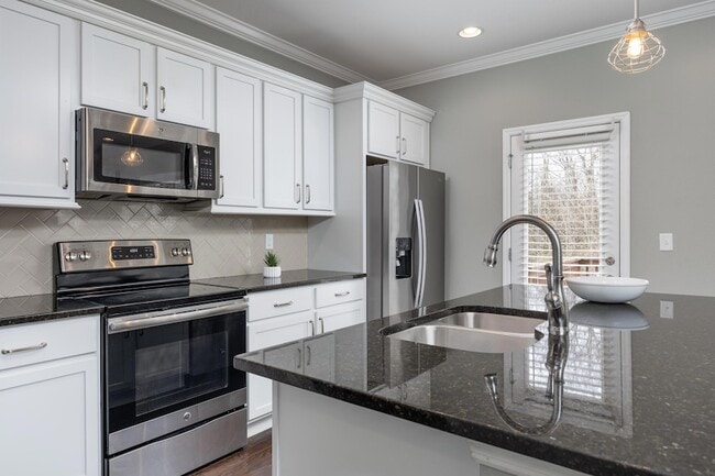 Building Photo - 1741 Timber Creek Rd NE