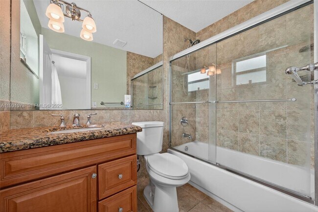 Building Photo - 5340-5342 NE 17th Terrace