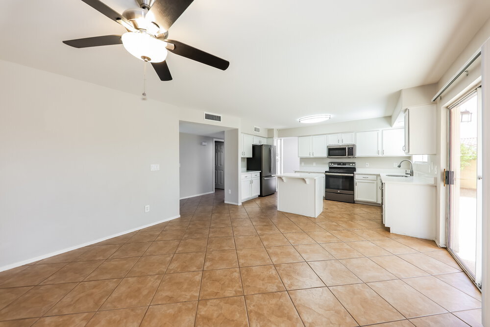 Building Photo - 5203 W Kristal Way