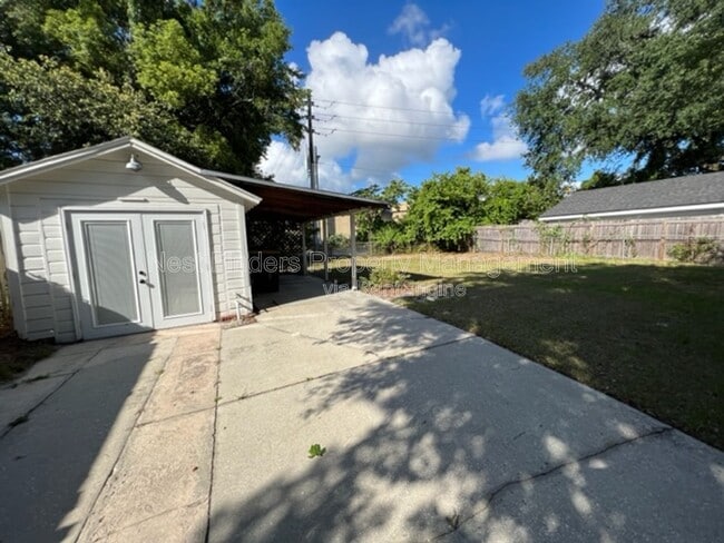 Building Photo - 2144 Southampton Rd