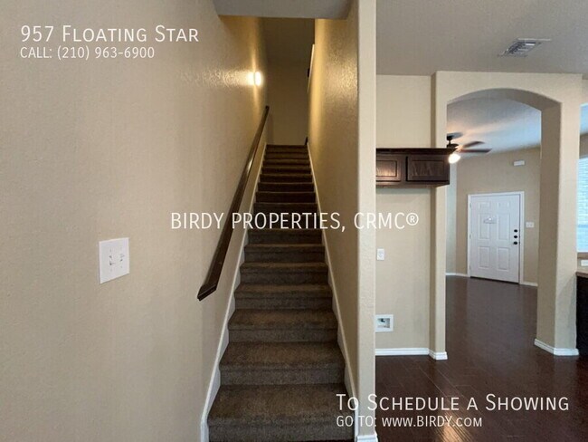 Building Photo - 957 Floating Star