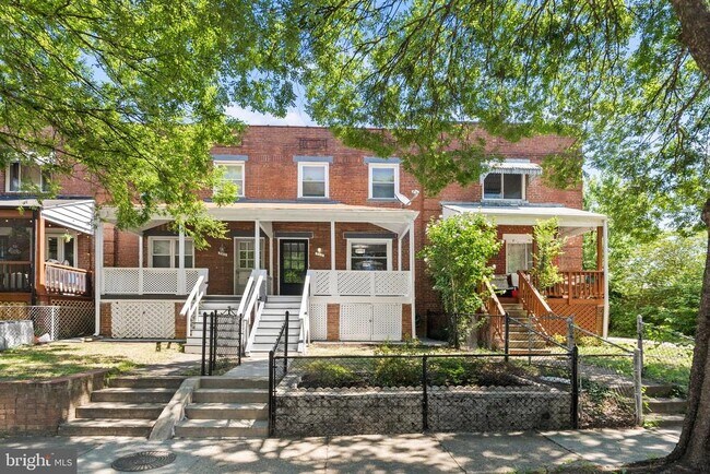 Building Photo - 342 Wesmond Dr