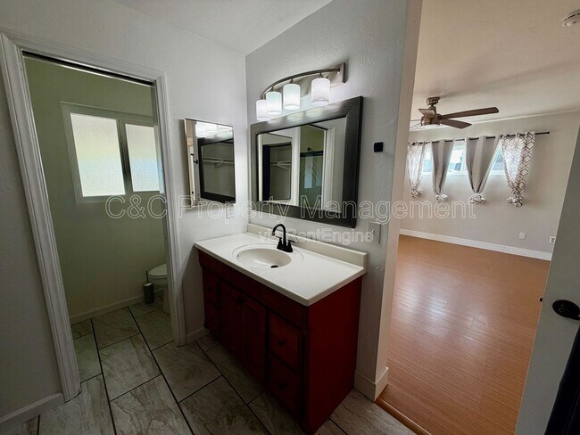 Building Photo - 23357 Glenn Ellen Way