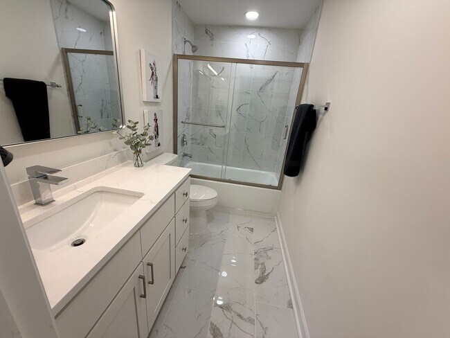 Building Photo - Hudson Building E