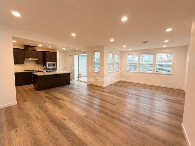 Building Photo - 1263 S Palermo Ln