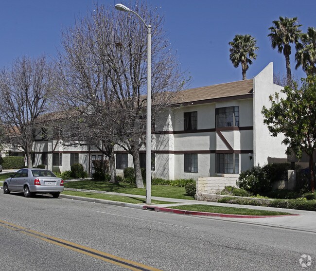 Building Photo - The Patricia Apartments