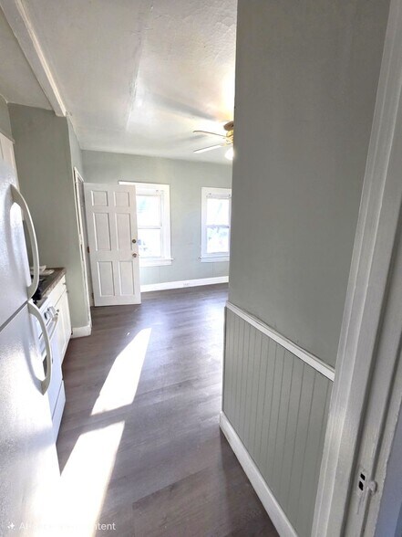 Building Photo - 718-720 Charles Street