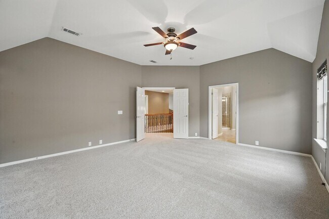 Building Photo - Stunning 4-Bedroom, 3-Bath, 3 Car Garage H...