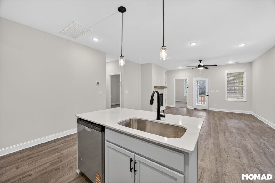 Building Photo - 87 Goldenrod Lp