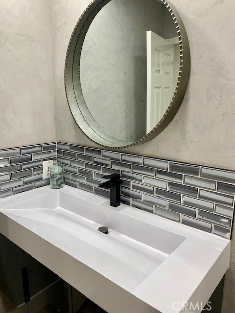 Building Photo - 31821 Via Flores