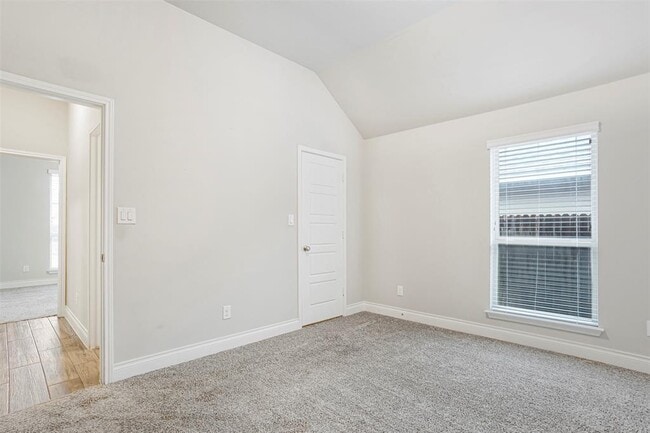 Building Photo - 204 Magdalene Way