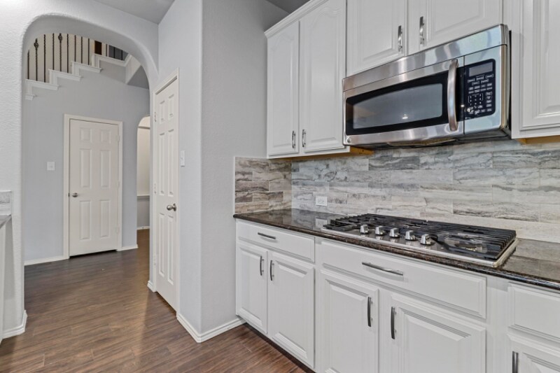 Building Photo - 5209 Memorial Dr