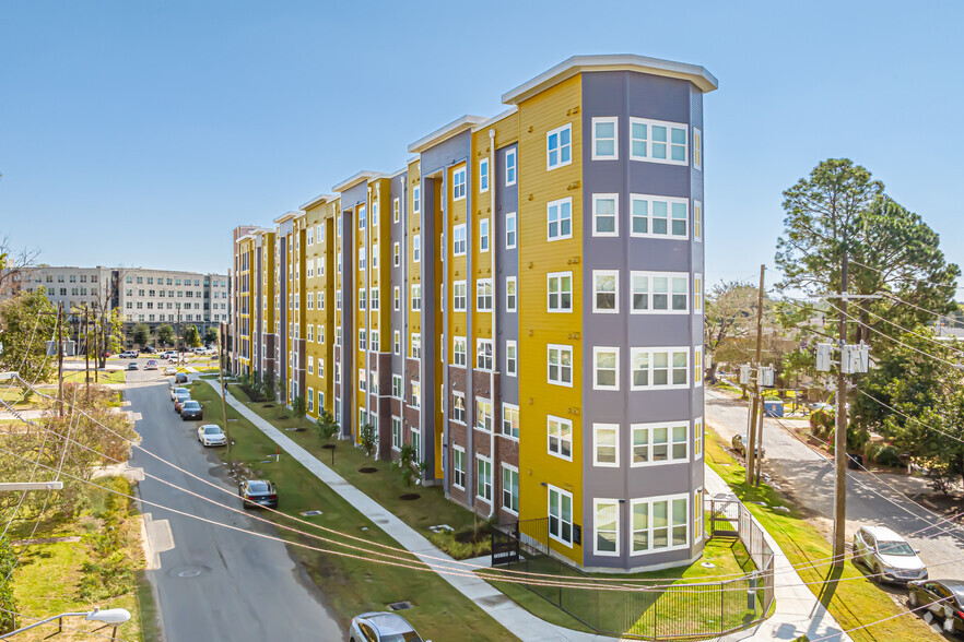 Building Photo - Vue of Parker Flatiron LSU