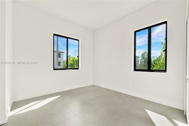 Building Photo - 34520 SW 191st Ct