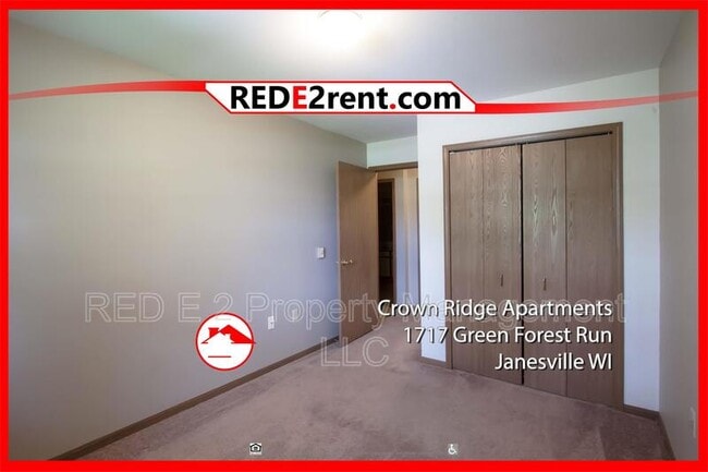 Building Photo - 1811 Green Forest Run