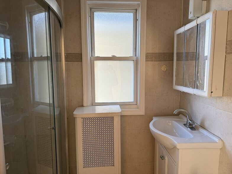 Building Photo - 8430 124th St