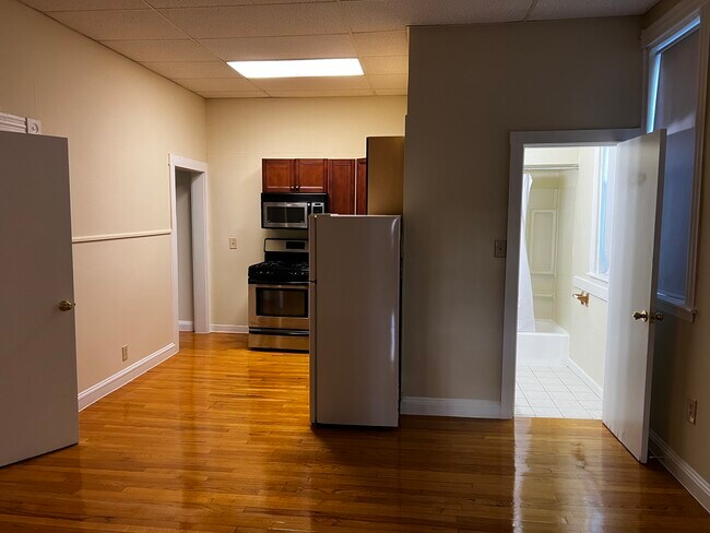 Building Photo - 295 Nahant Rd