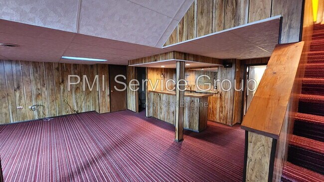 Building Photo - 7749 Lyman Ave