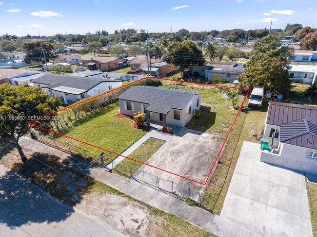 Building Photo - 15900 NW 18th Ave