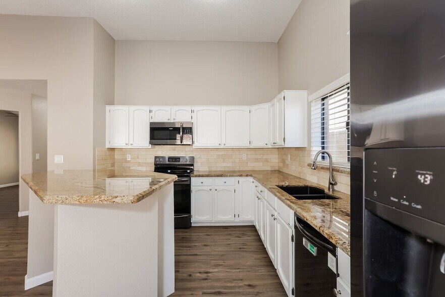 Building Photo - 4218 W Creedance Blvd