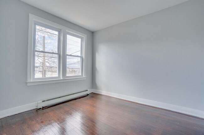 Building Photo - 678 Liberty Ave