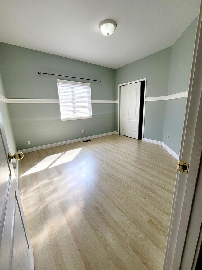 Building Photo - Boastful 3 Bedroom West Side home in gated...