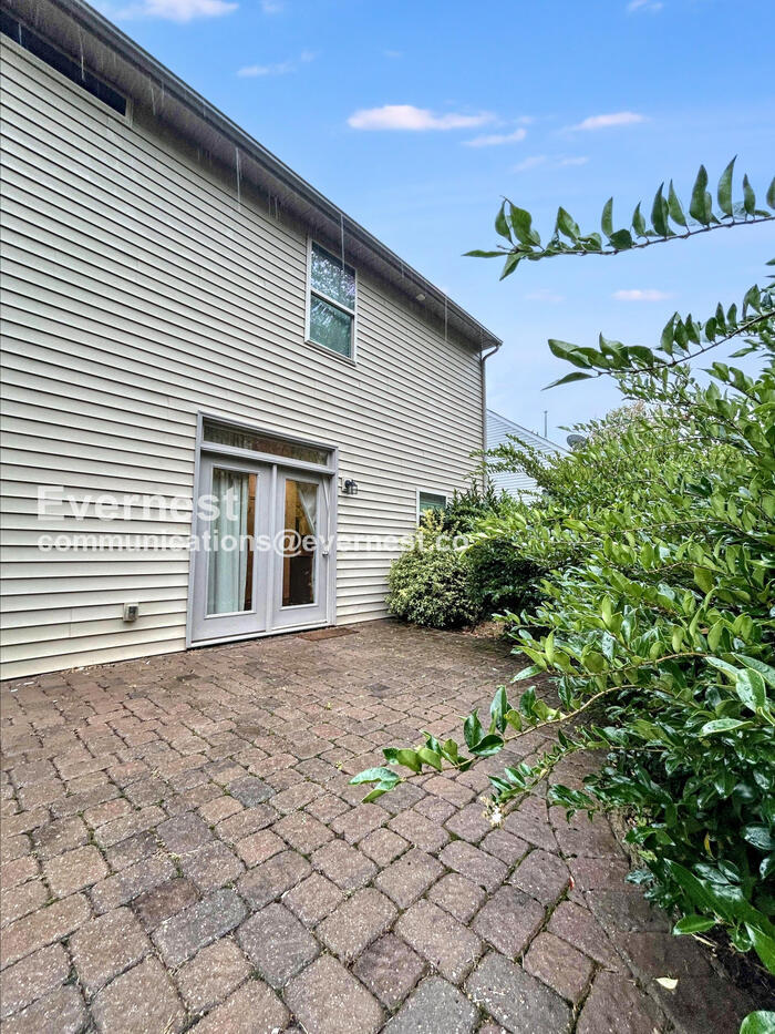 Building Photo - 7813 Sweet Grove Ct