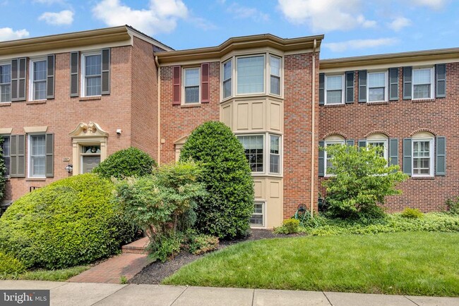 Primary Photo - 6861 Williamsburg Pond Ct