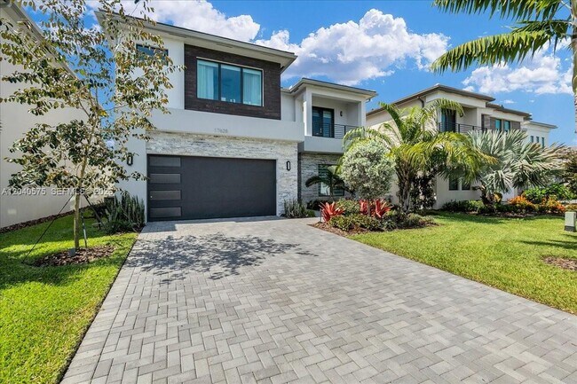 Building Photo - 17628 Sparkling River Rd