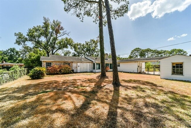 Building Photo - 3423 Ozark St