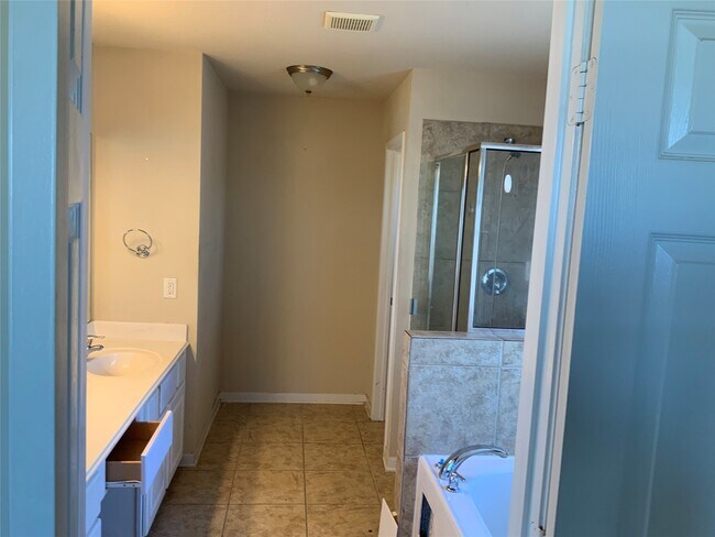 Building Photo - 22011 Castle Hawk Trail