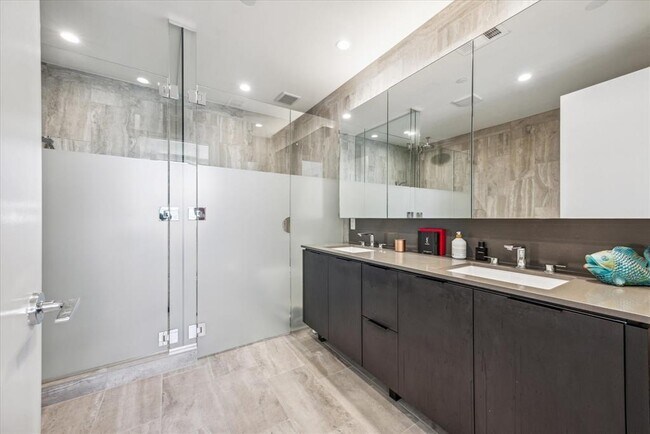 Building Photo - 44 East Ave