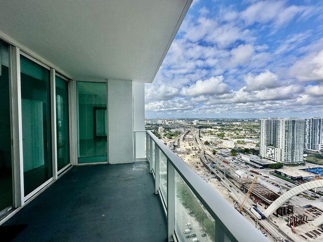 Building Photo - 1040 Biscayne Blvd