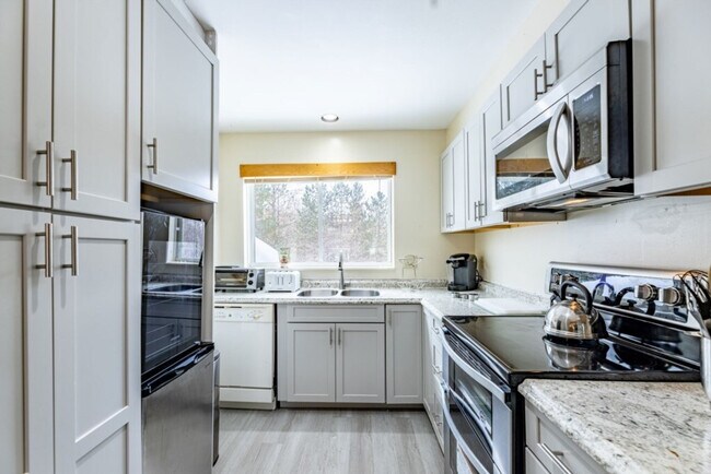 Building Photo - 4323 VT-108