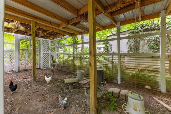 Building Photo - 2904 Sprucewood Dr