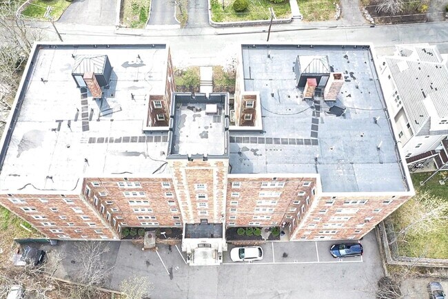 Building Photo - 195 Thomas Burgin Pkwy