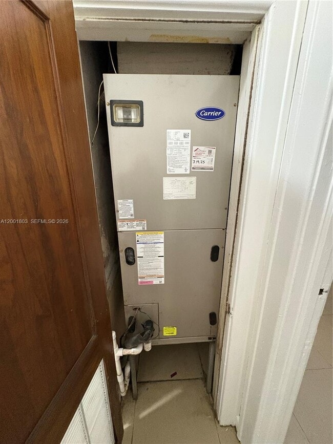 Building Photo - 1560 NW 25th Ave