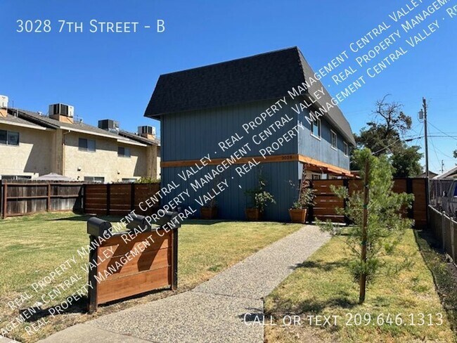 Primary Photo - Ceres 2 Bedroom 1 Bathroom Tri-plex