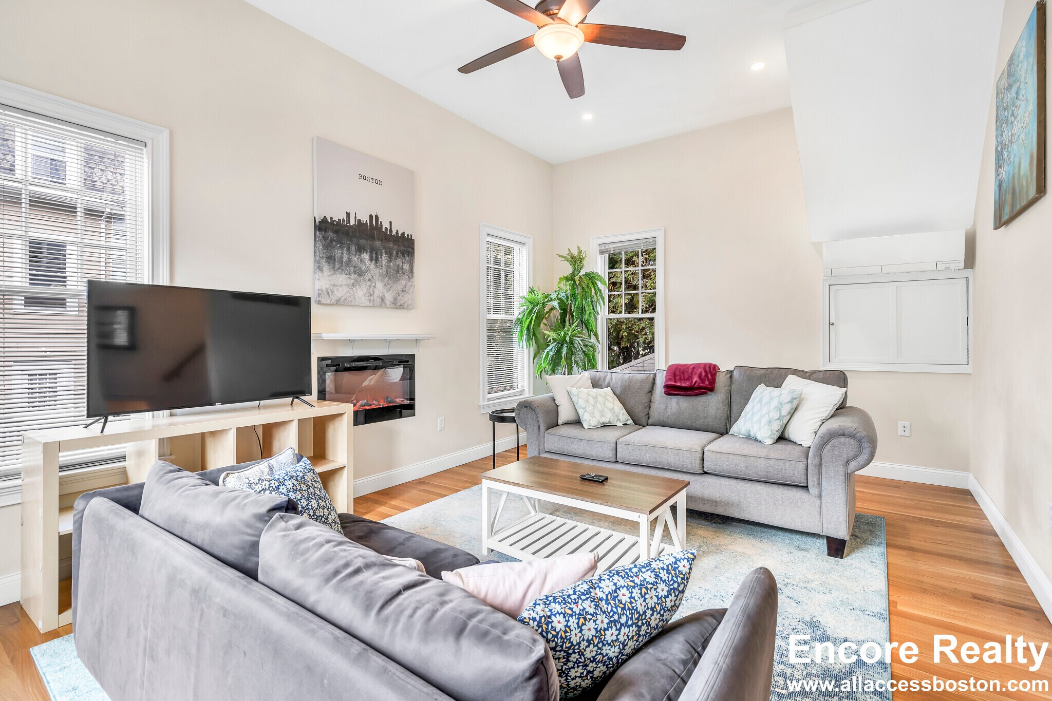 Building Photo - 9 Bradbury St