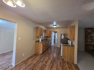 Building Photo - 1295 S Julia Ln