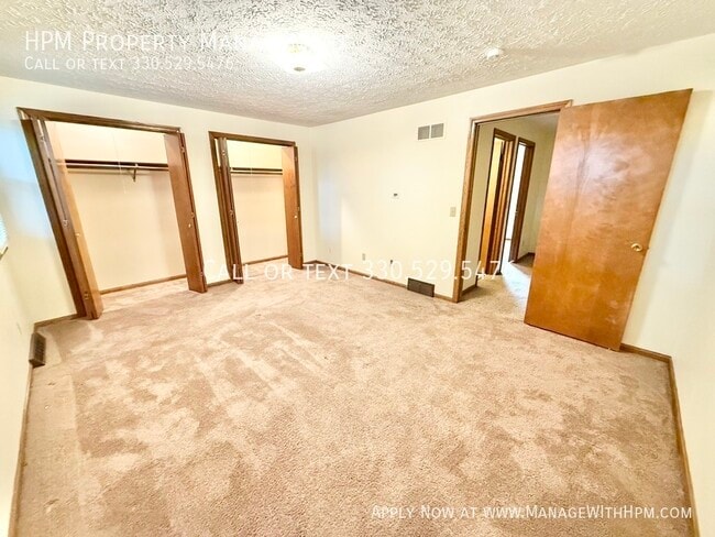 Building Photo - 2379 Ashdale St NW