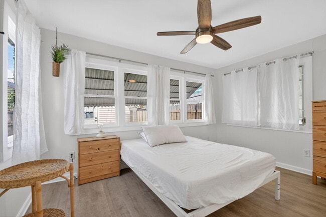 Building Photo - 306 N J St