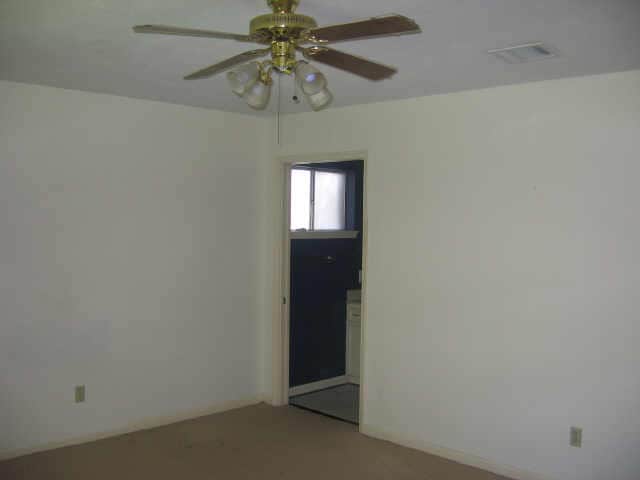 Building Photo - 330 N Forest Blvd