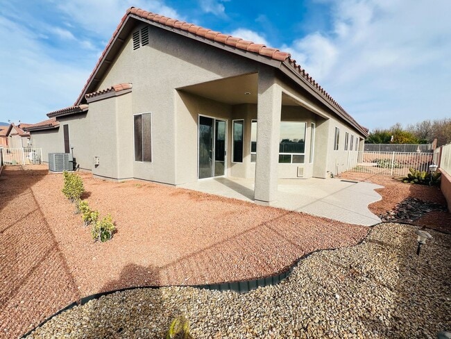 Building Photo - TOWNHOME - CORNVILLE - 55+ COMMUNITY INTHE VILLAS AT VERDE SANTA FE
