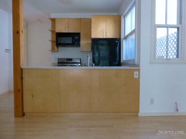Building Photo - 2646 3rd St
