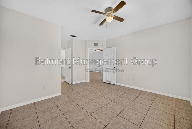 Building Photo - 13226 Galicia St