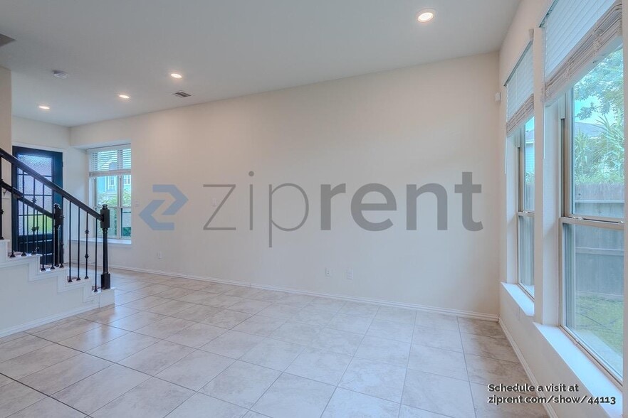 Building Photo - 711 Embercove Dr