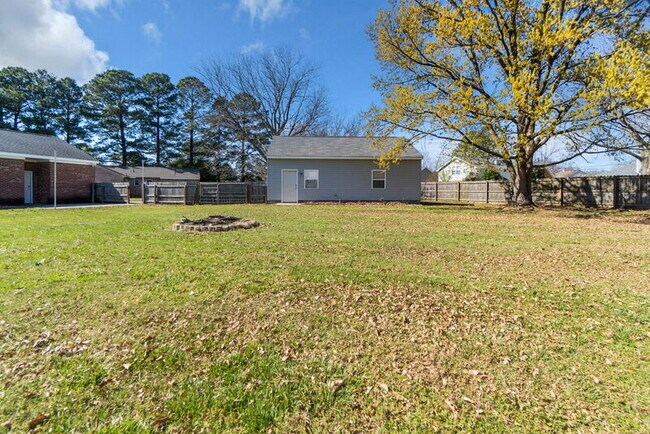 Building Photo - 1128 Grandy Ct