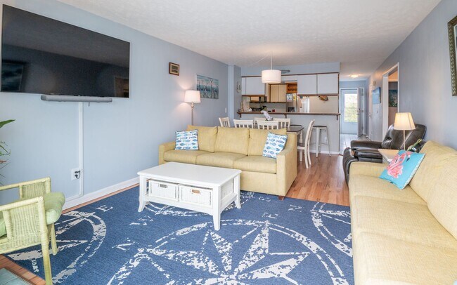 Building Photo - SHORT TERM RENTAL ONLY Spend Winter Oceanf...